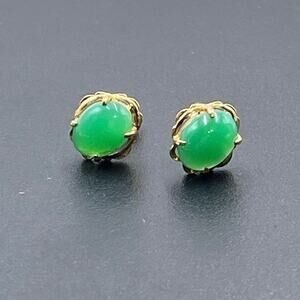 Vintage 14k Yellow Gold  Apple Green Chrysoprase Cabochon Stud small Earrings